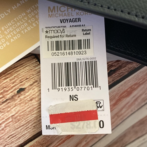 NWT Michael Kors Voyager East West Tote - Picture 8 of 8